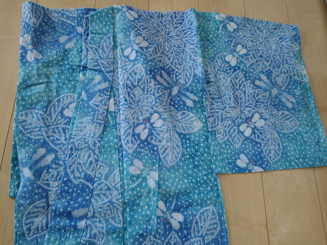 有松鳴海絞り　綺麗な水色に珍しいトンボ柄　爽やかなお品