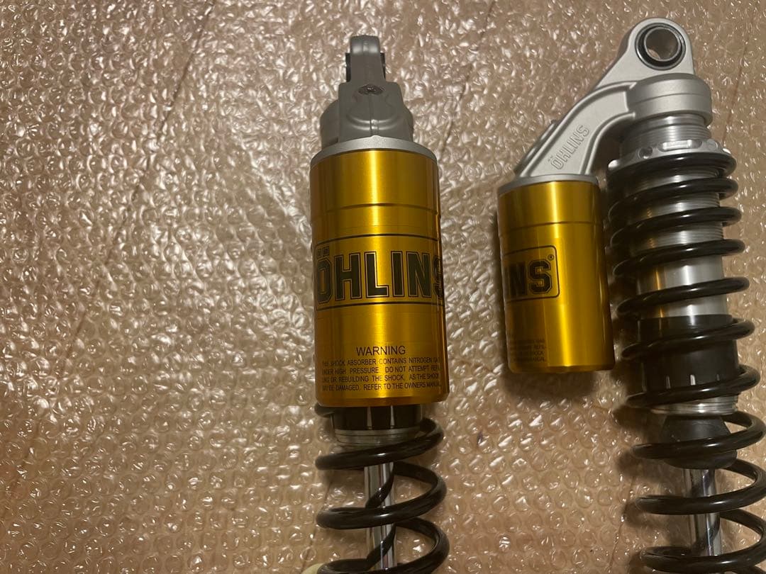 オーリンズ　スピードツイン900 （ストリートツイン）トライアンフtriumph