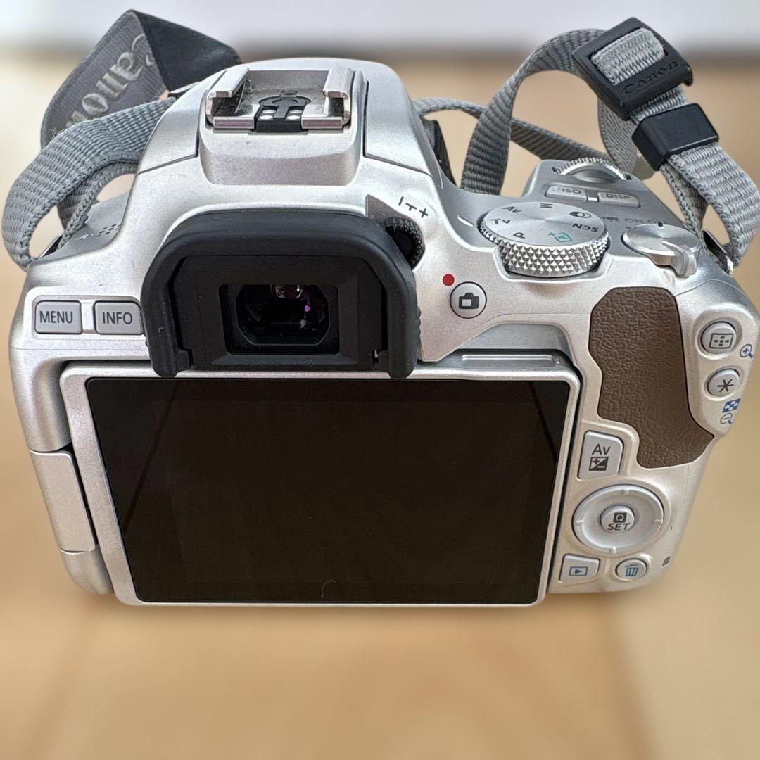 Canon EOS Kiss X10 レンズキット　シルバー