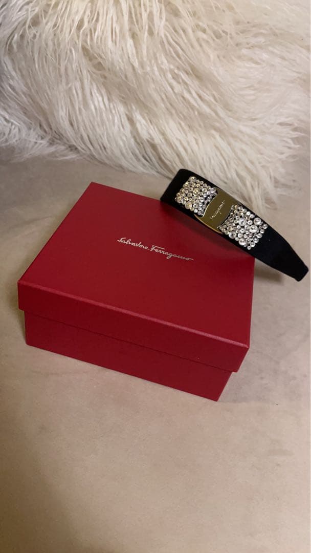 Ferragamo カチューシャ キラキラ ビジュー シルバー