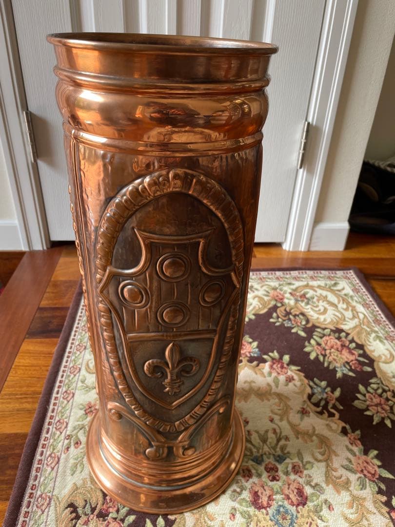 Trebelli イタリア　傘立て　銅　百合の紋章　アンティーク