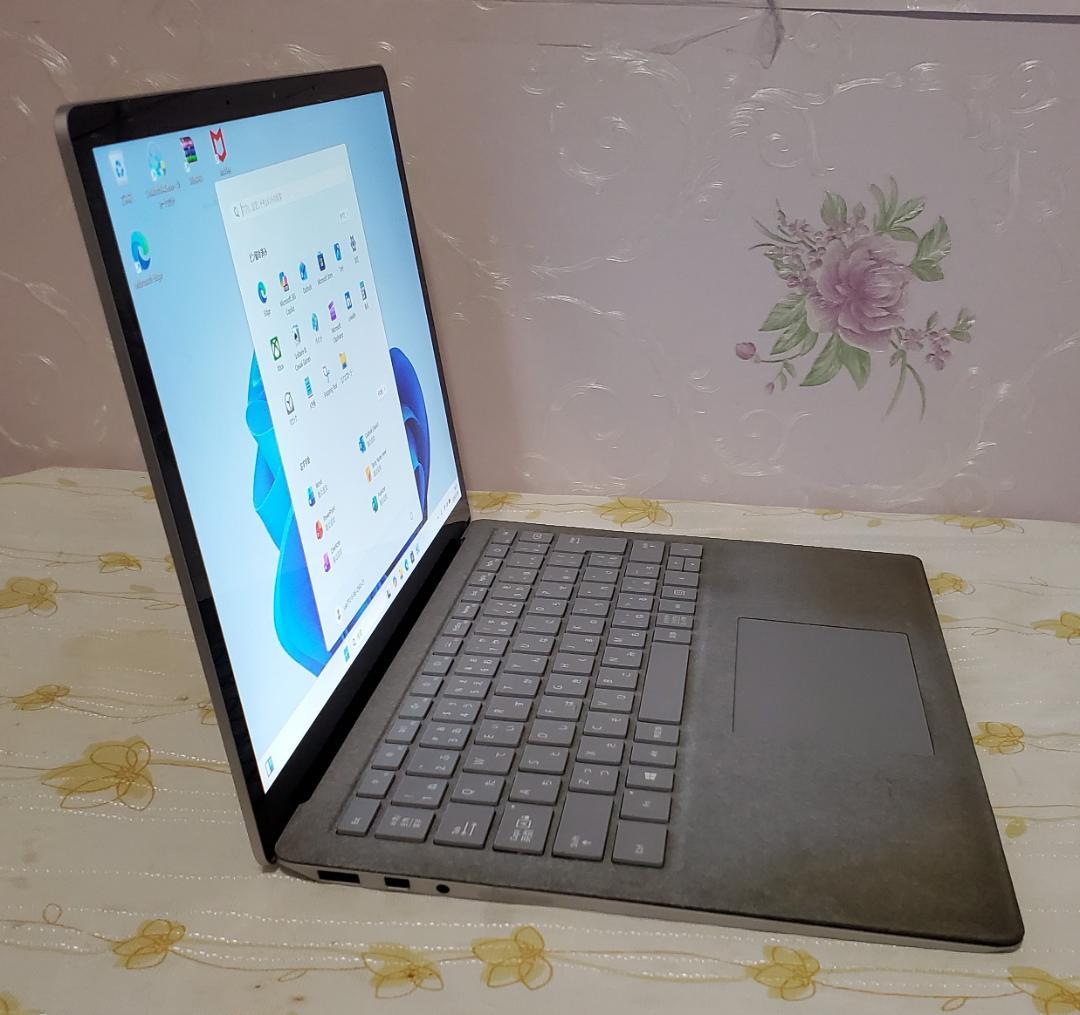 (美品) Surface LapTop 2 i5/8GB/256GB off