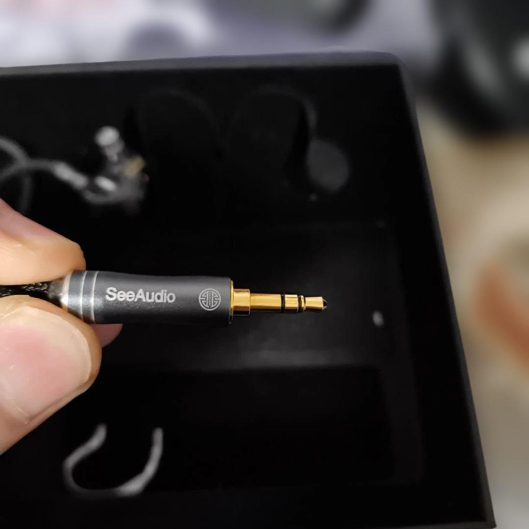 SeeAudio Bravery 4ドライバー 有線イヤホン