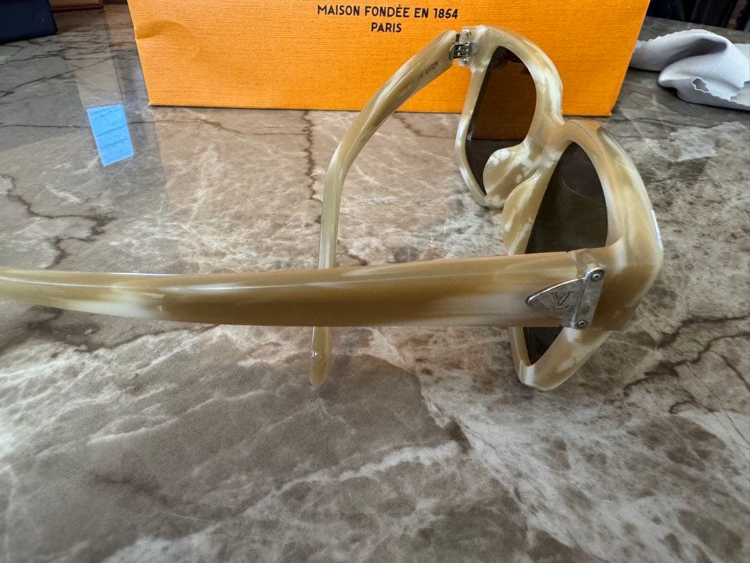 ルイヴィトン　サングラス