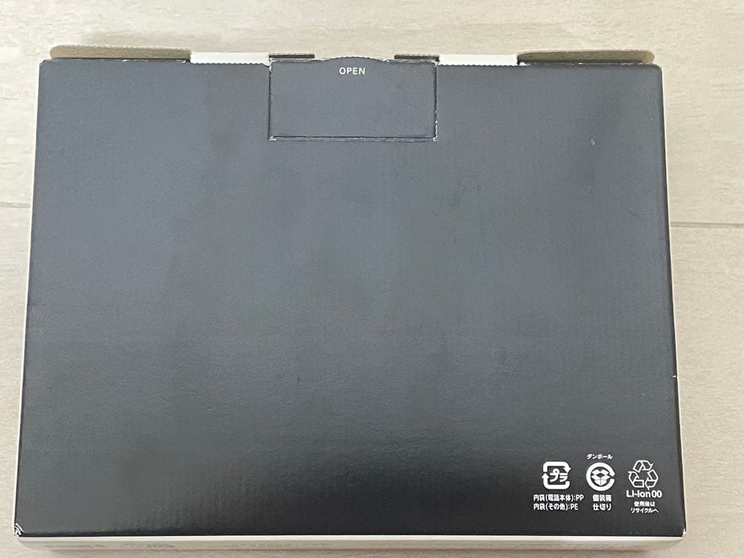 クリスマス値下！新品SIMフリー au GRATINA 4G KYF31ブラック