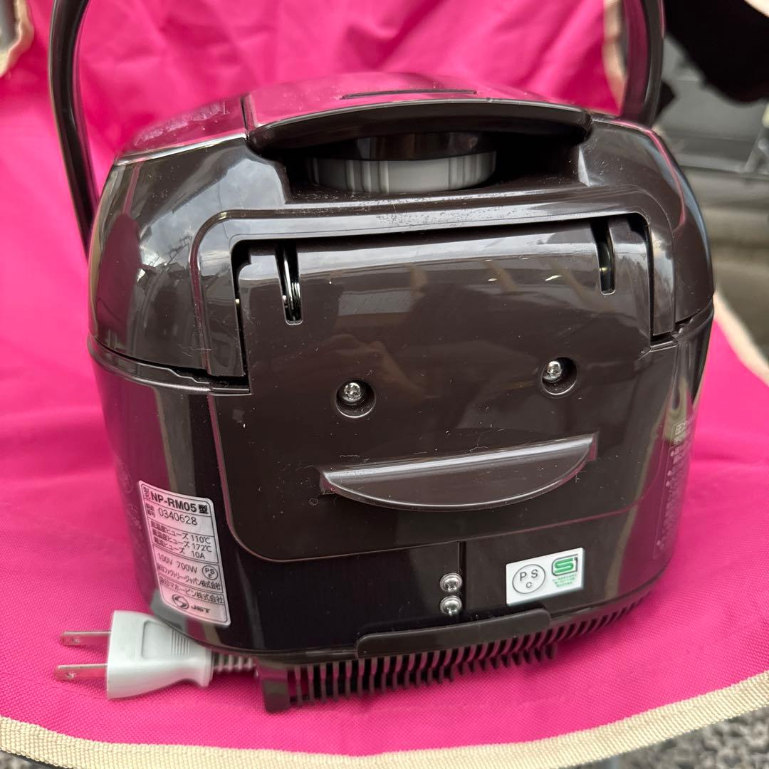 極美品！象印 炊飯器3合圧力IH式極め炊き黒まる厚釜 保温ブラウンNP-RM05