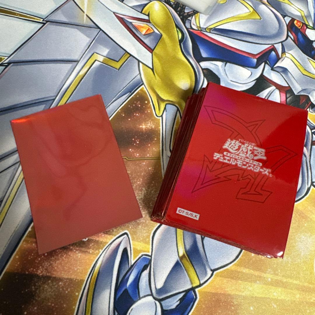 遊戯王OCG カードスリーブ オシリスレッド　旧版　LP。