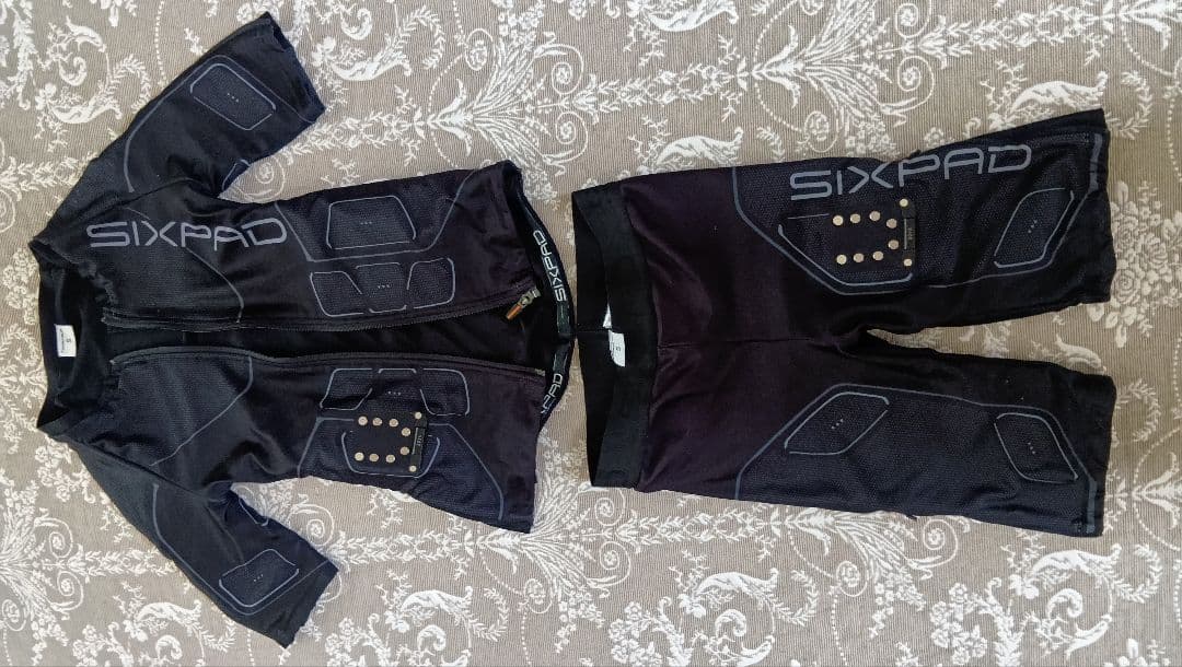 SIXPAD EMSパワースーツ Sサイズ