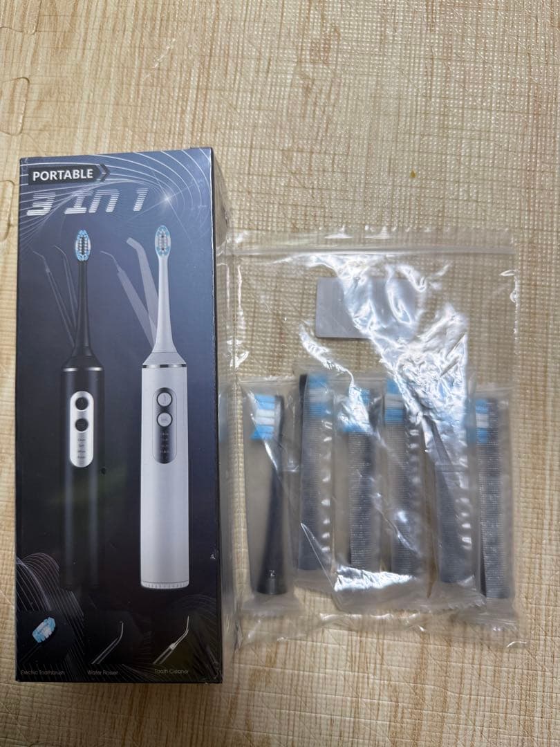 ポータブル電動歯ブラシ 黒　充電式