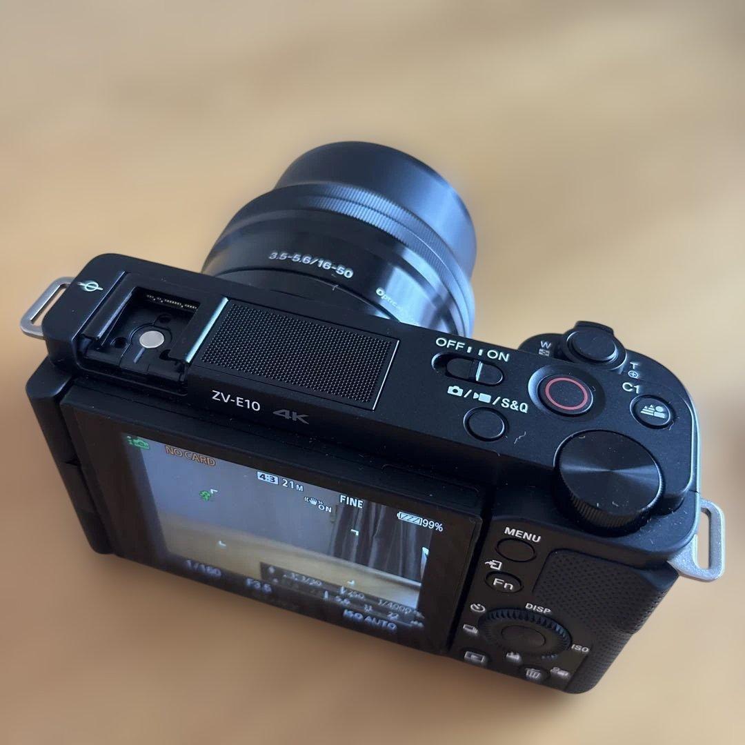 SONY α Vlogcam ZV-E10