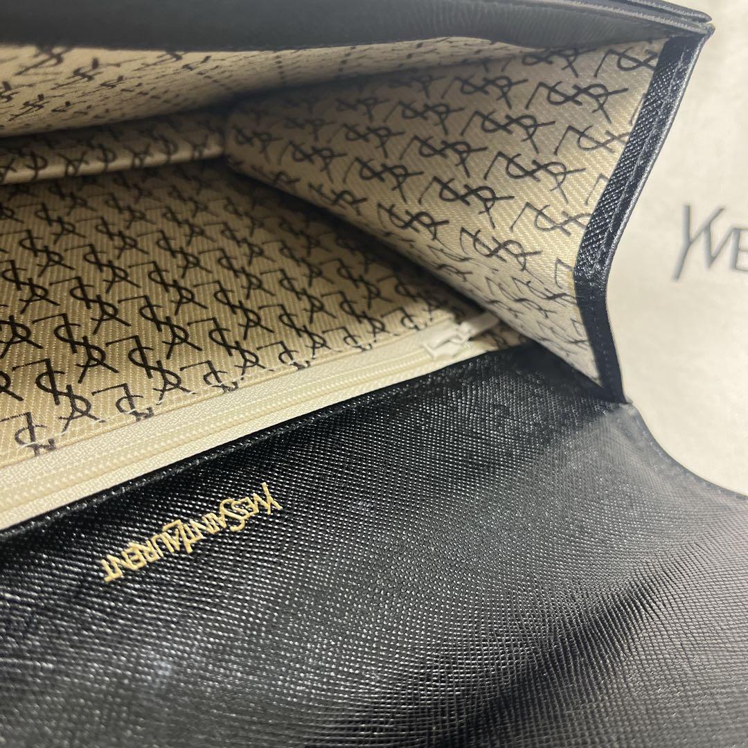 YSL イヴ・サンローラン ブラックレザー クラッチバッグ