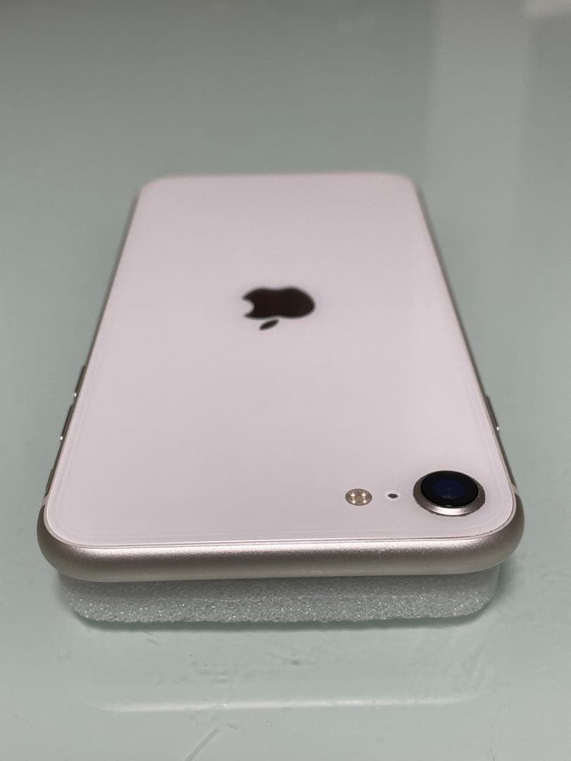 iPhone SE 第3世代 64gb スターライト バッテリー100%