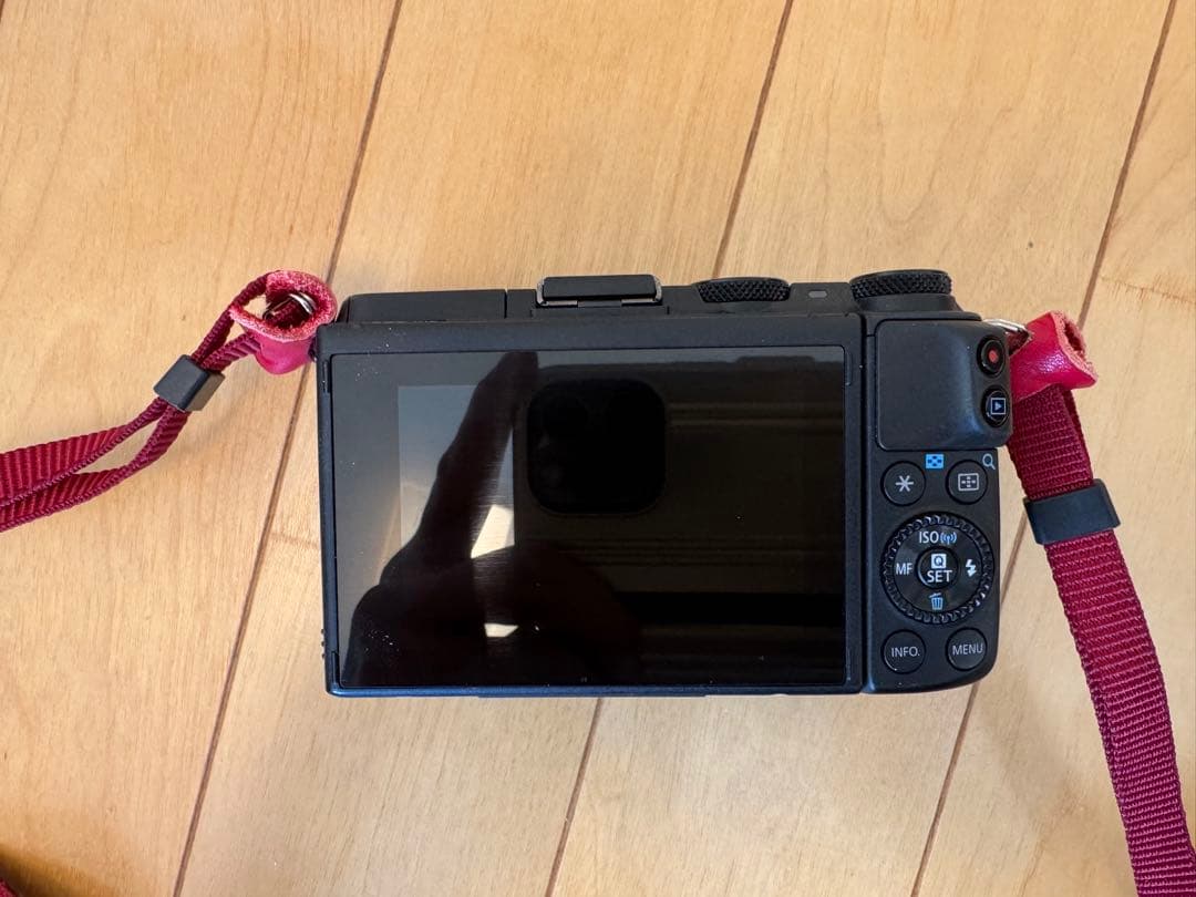 EOS M3 ダブルレンズキット+電子ビューファインダー他