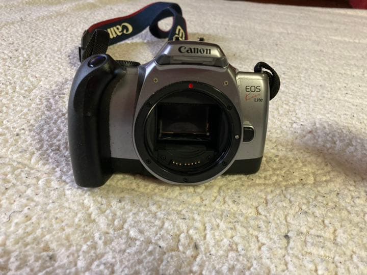 Canon EOS KISSとレンズ、ストロボ