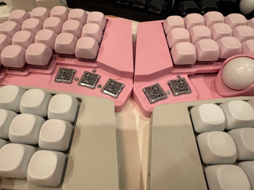 や*と様 【新品】keyball39 ピンク　フルフェイスケース　完成品 付属品