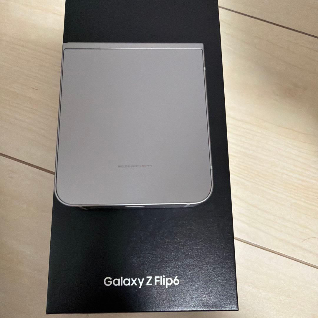 Galaxy Z Flip6 シルバーシャドウ　256G 本体のみ美品