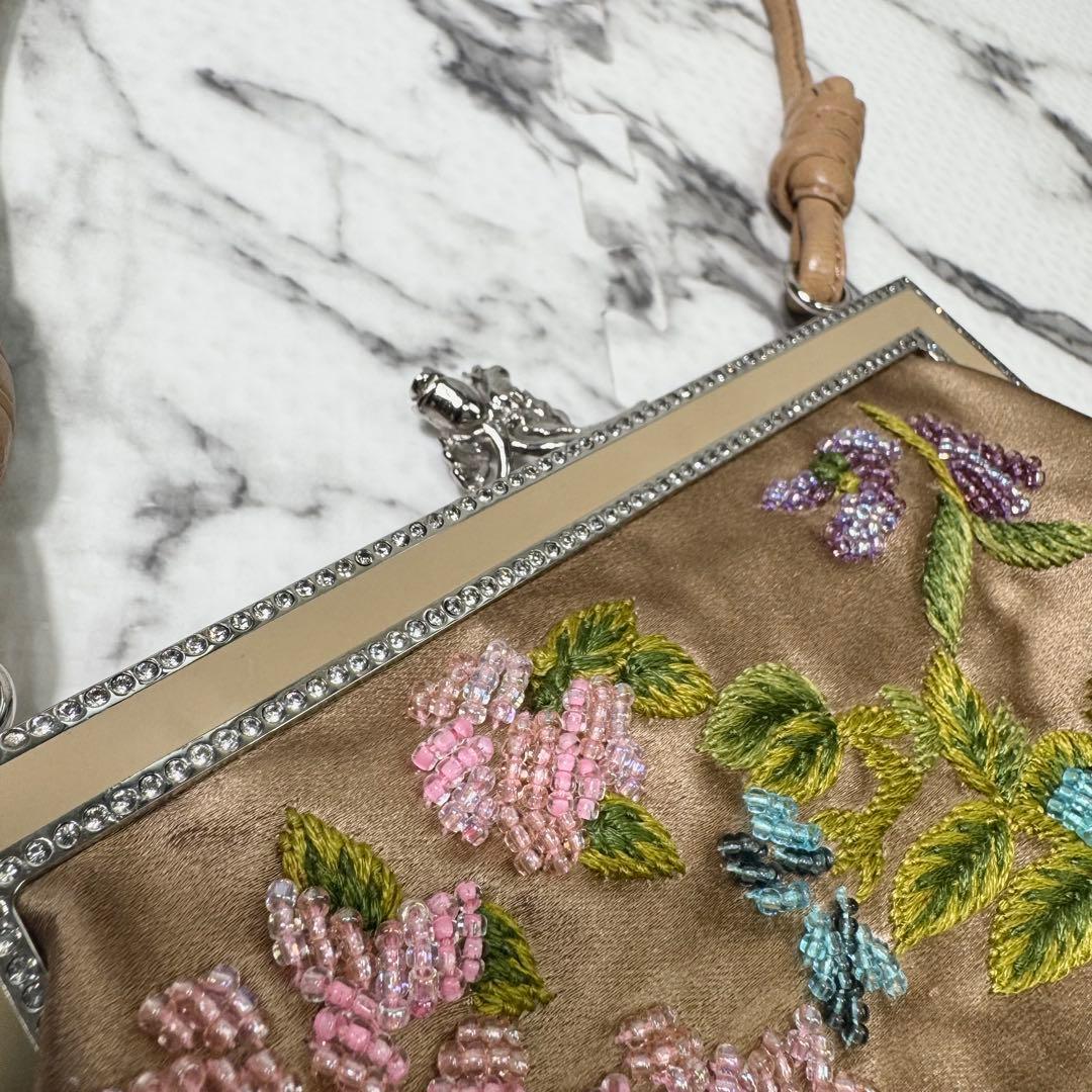 極美品◎ ヴァレンティノガラヴァーニ　パーティーバッグ　サテン生地　花柄刺繍