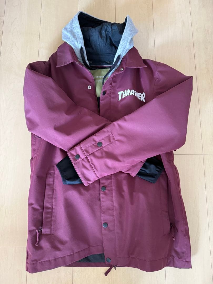 THRASHERスノーボードウェア