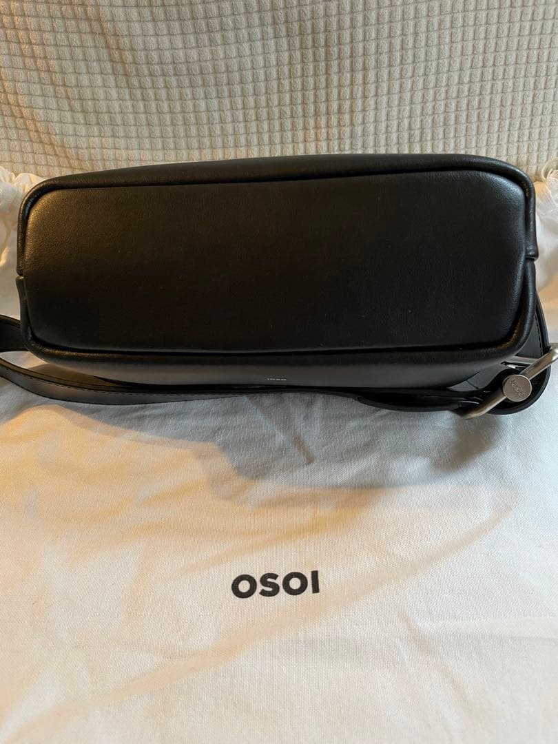 OSOI ブラックレザーバッグ