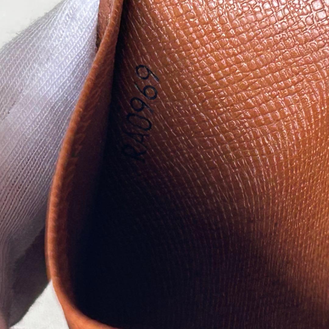 ルイヴィトン　モノグラム　名刺入れ