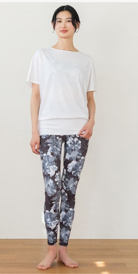 《新品未使用》【最終価格】ヨガウェアセットスカーラ　L サイズ　SUKALA