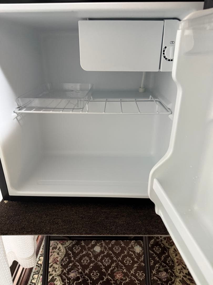 短期間使用　美品　アイリスオーヤマ 小型冷蔵庫 45L 1ドア　2024年製