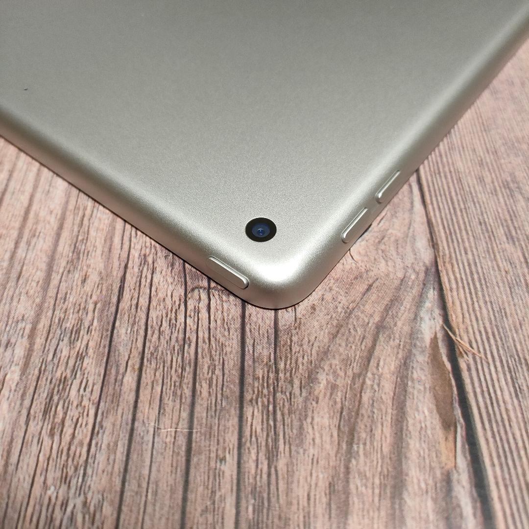 iPad 第7世代 32GB シルバー 新品近い