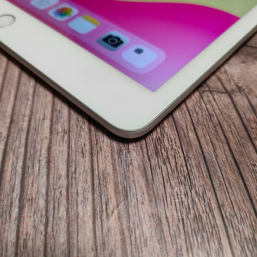 iPad 第7世代 32GB シルバー 新品近い