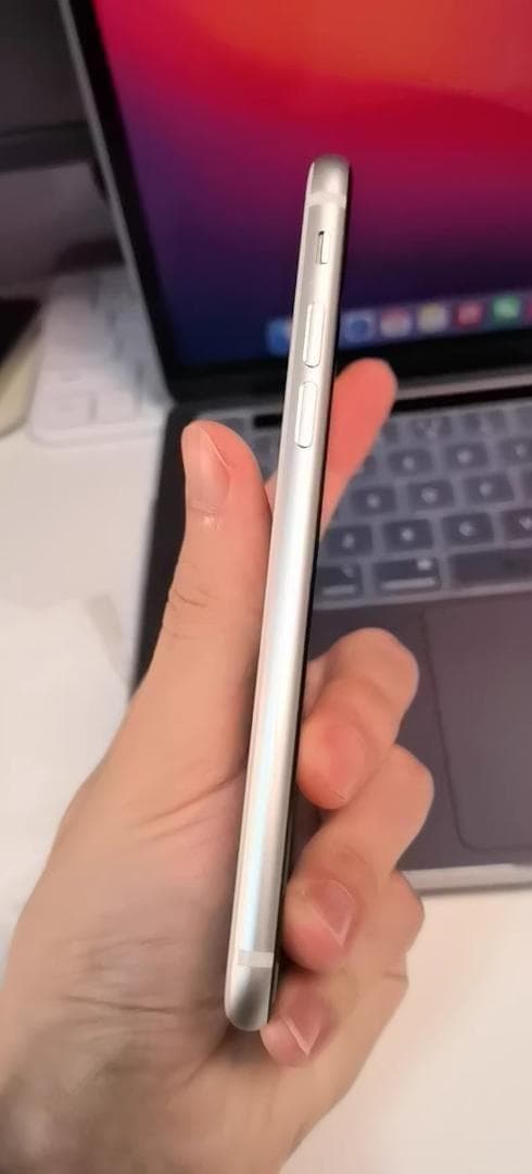 【期間限定／超美品】iPhone SE3 64GB｜SIMフリー｜ホワイト