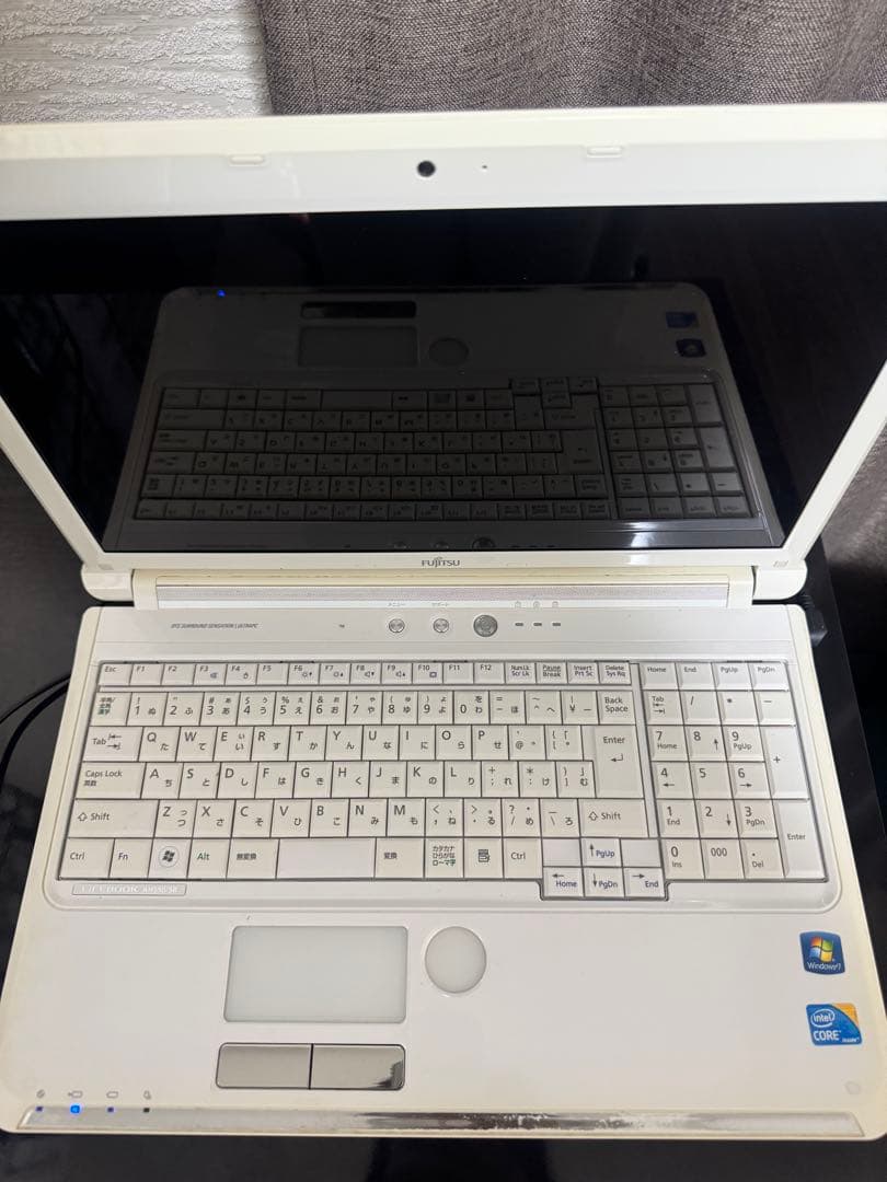 Fujitsu Lifebook AH550/5B 本体 ACアダプター付き