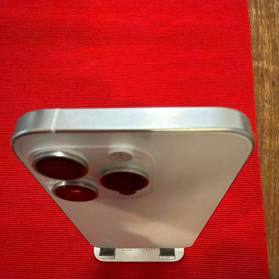 iPhone15PRO128GB 本体と箱と新品純正ケーブルと説明書とピン