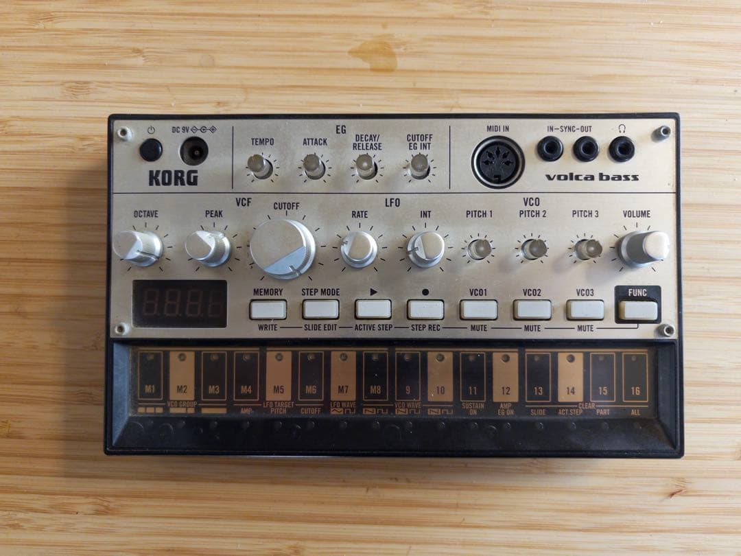 KORG volca bass アナログシンセサイザー