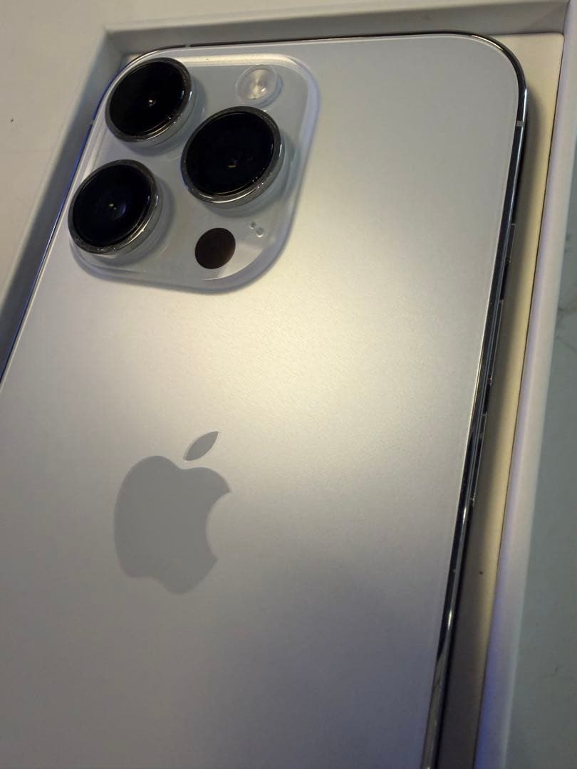 Apple iPhone 14 Pro 256gbシルバー 本体