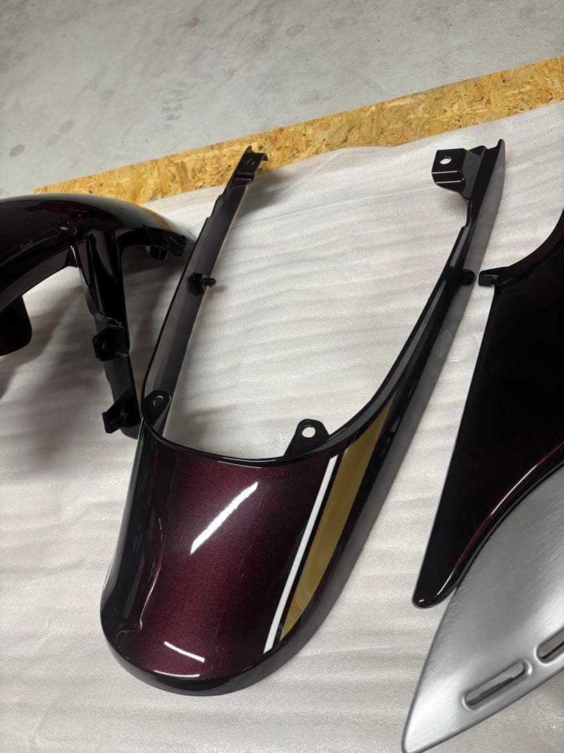 Z900RS キャンディトーンレッド　2025新車外し外装セット