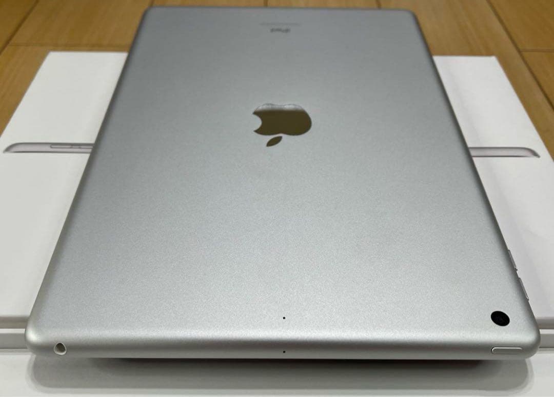 【美品】Ipad第9世代64Gb Wi-Fiキーボードとカバー付き
