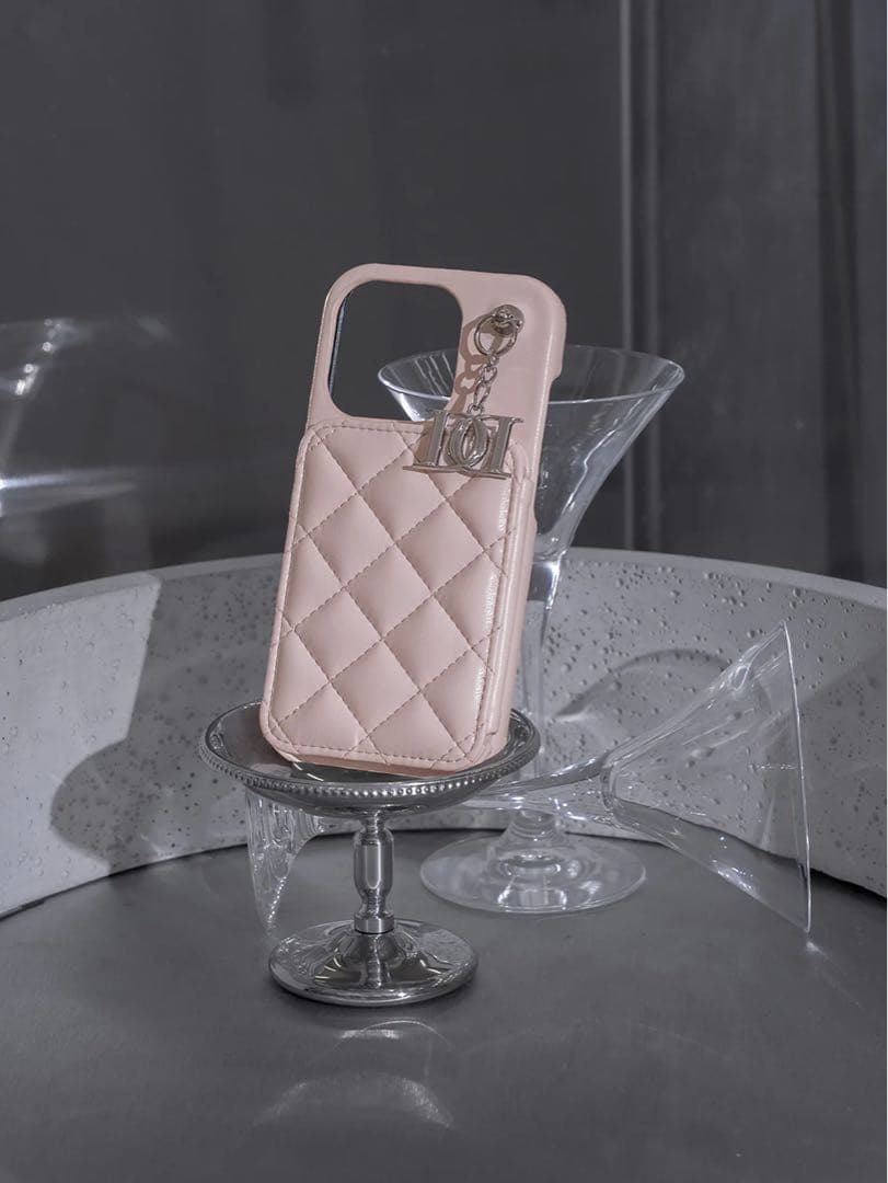 新品 キルティングミラーDDチャームiPhoneケース iPhone16 ピンク