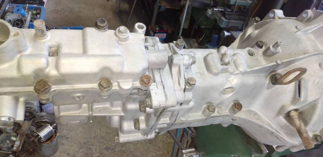 ジムニーsj30 改5速用ミッション　アッセンブリ　ニュートラルスイッチなし