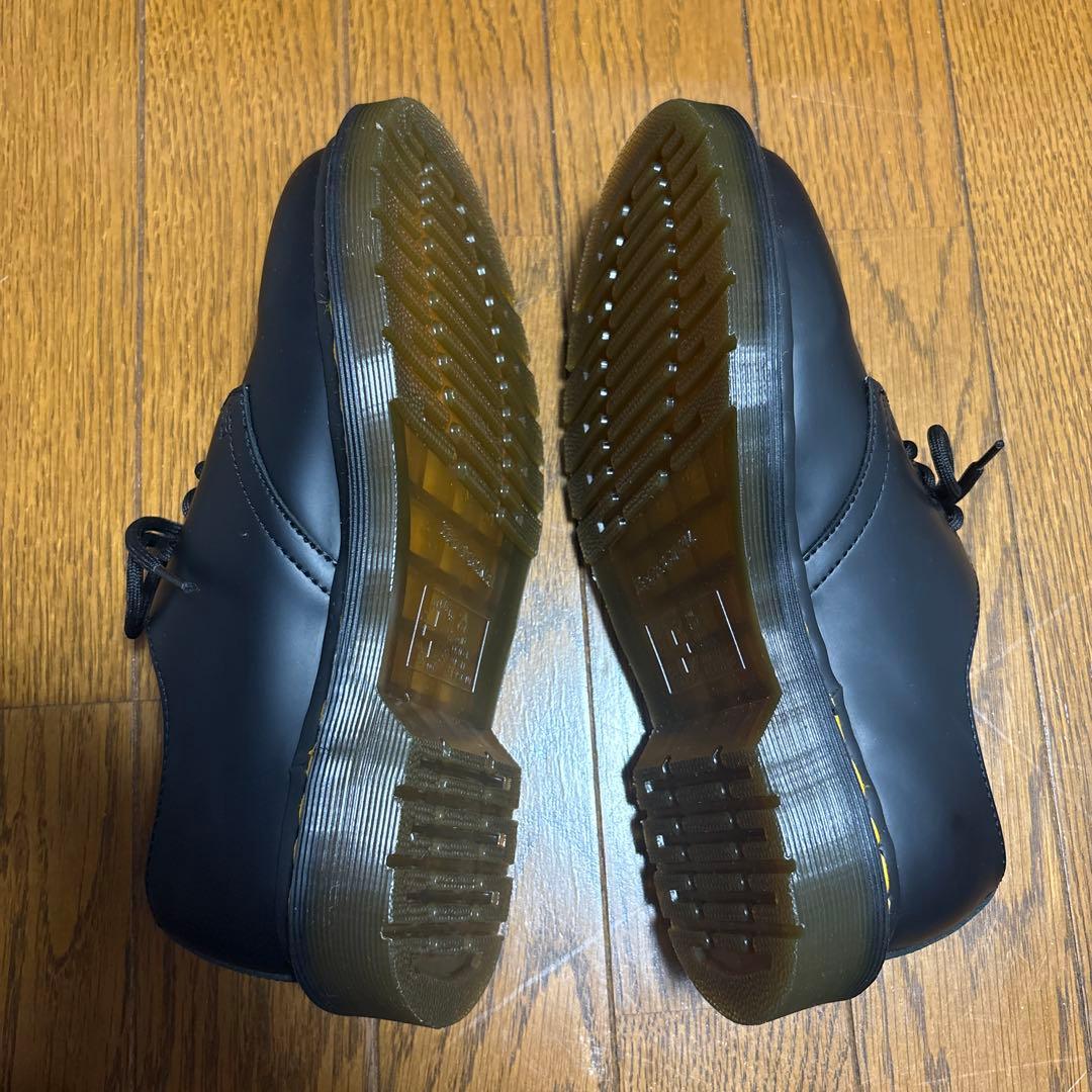 新品 箱あり Dr. Martens ドクターマーチン ブラック 3ホール 23