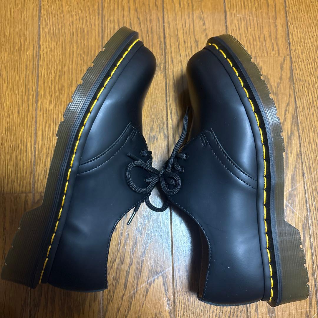 新品 箱あり Dr. Martens ドクターマーチン ブラック 3ホール 23