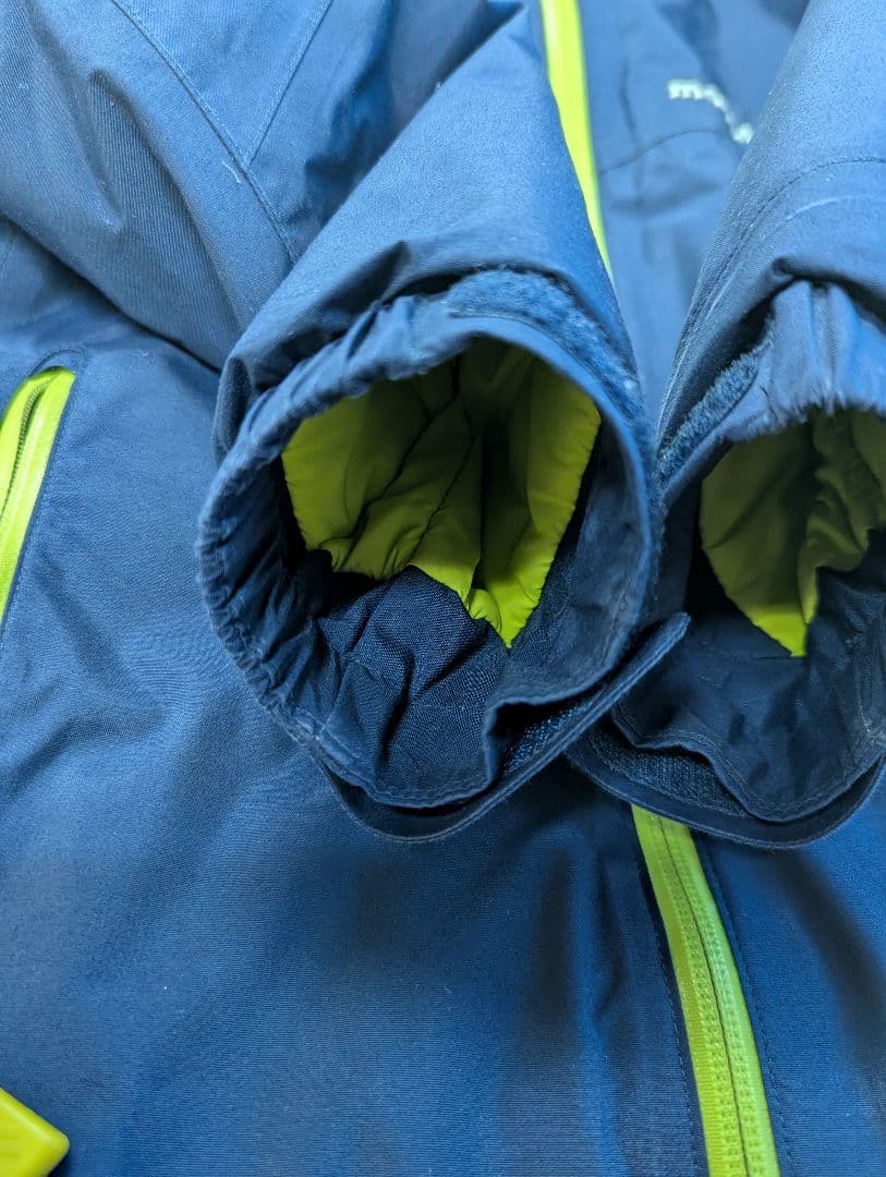 上130下140 モンベル　スノーウェア