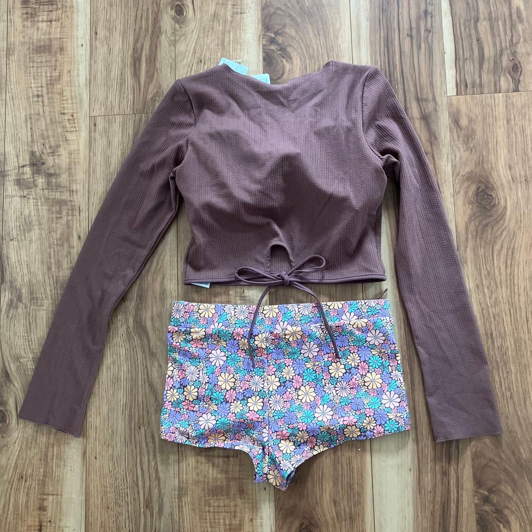 梨花様　新品　タグ付き　ロキシー　水着　ラッシュガード