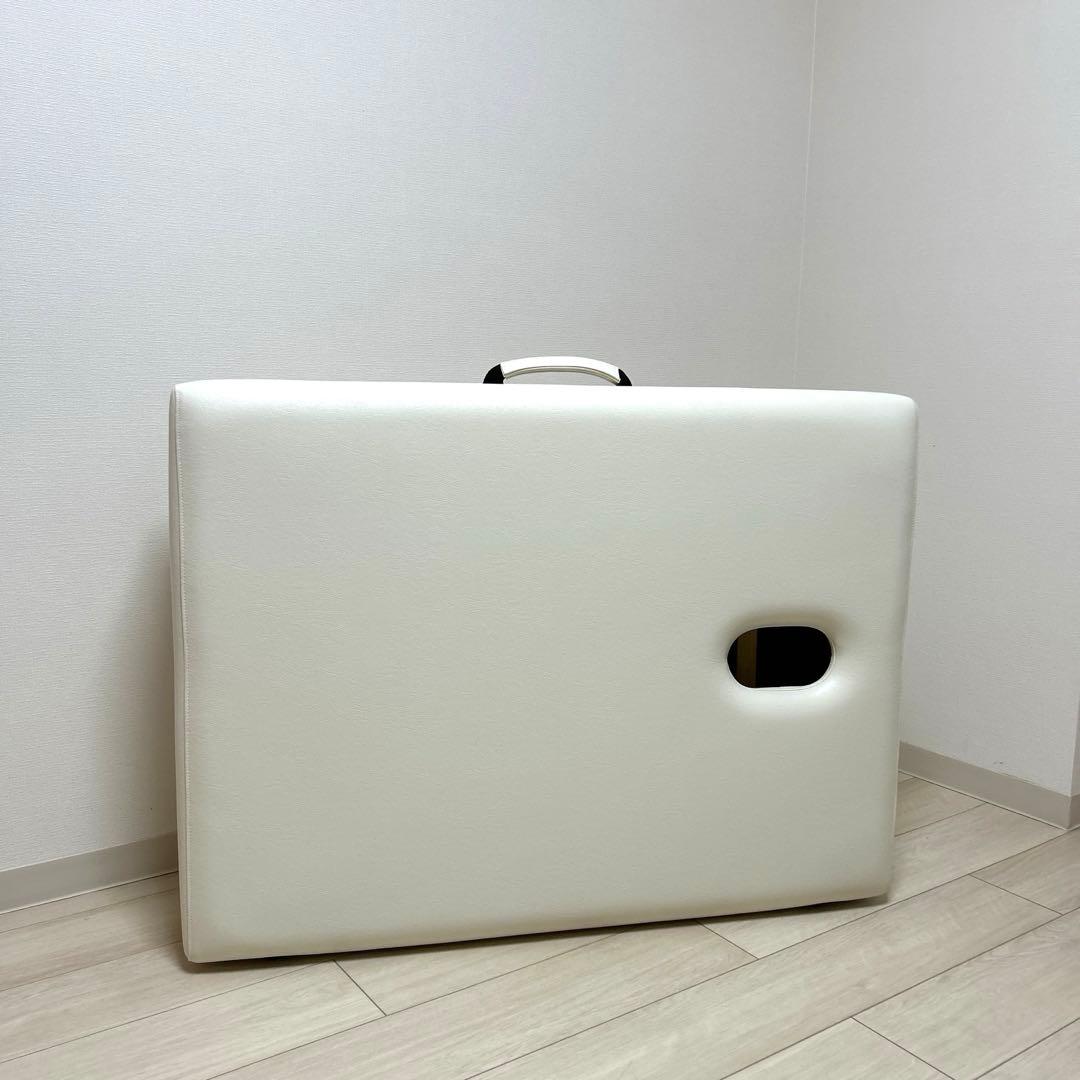 未使用品　折りたたみ式ポータルベッド施術用
