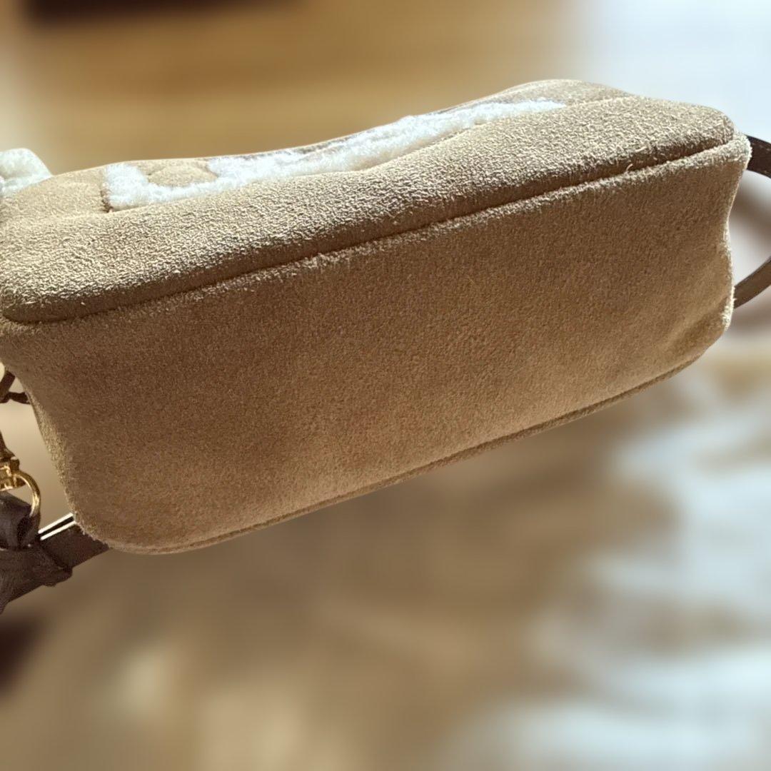 UGG ベージュ スエード ショルダーバッグ