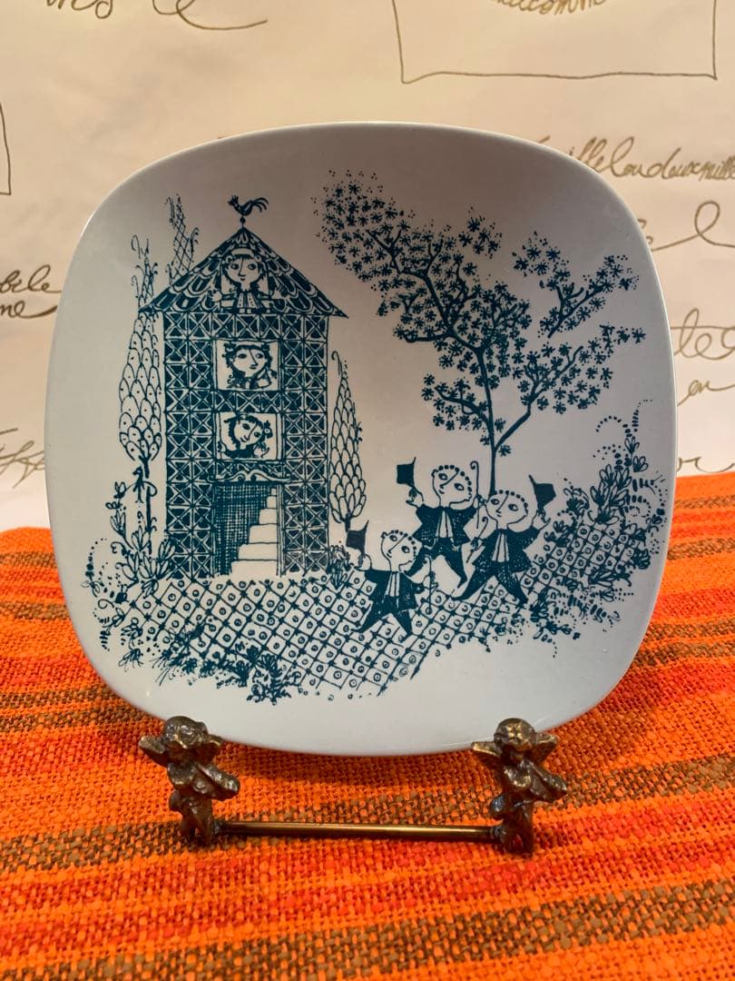 ビヨンヴィンブラッド　激レアのビンテージニモール窯の可愛い絵柄グリーンのお皿！