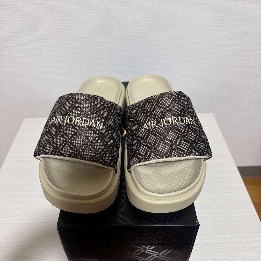 新品未使用　ジョーダン ソフィア サンダル