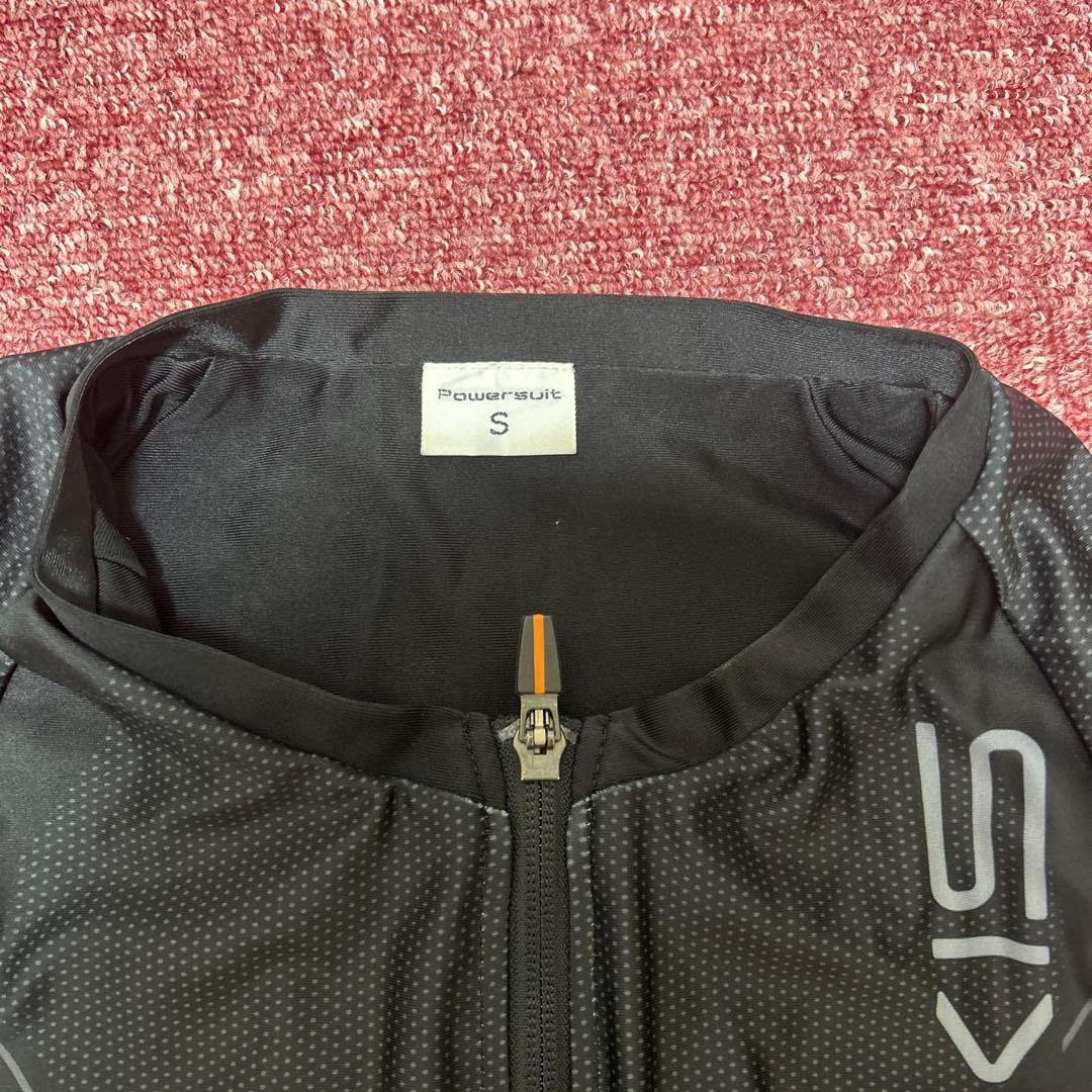 SIXPADパワースーツ　レディース　上Sサイズ下Mサイズ