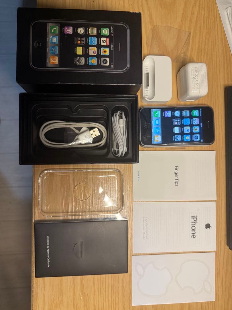 iPhone 2G 箱付属品付き シリアル番号一致 美品 日本未発売 初代