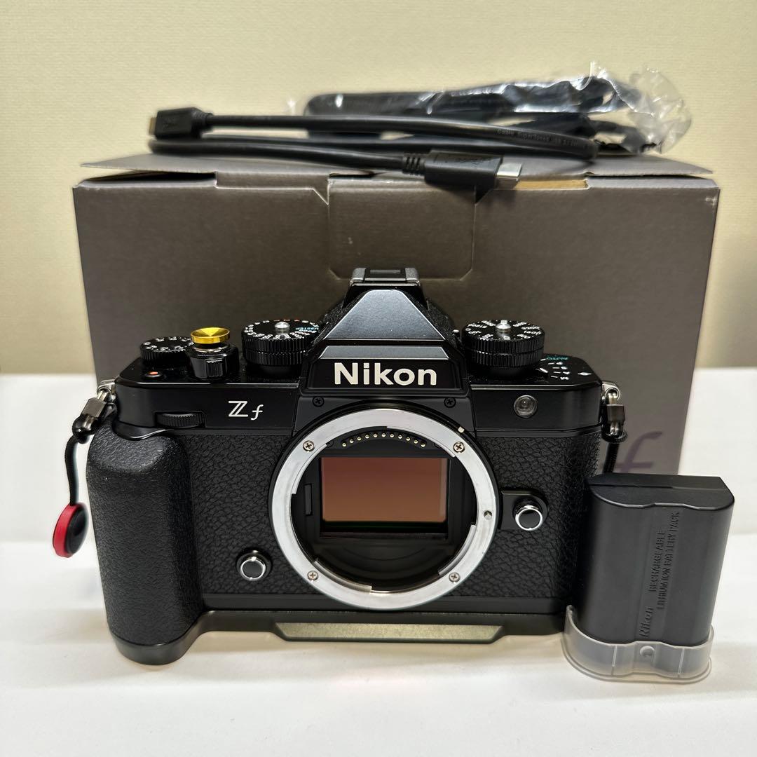 Nikon Z f ミラーレス一眼カメラ