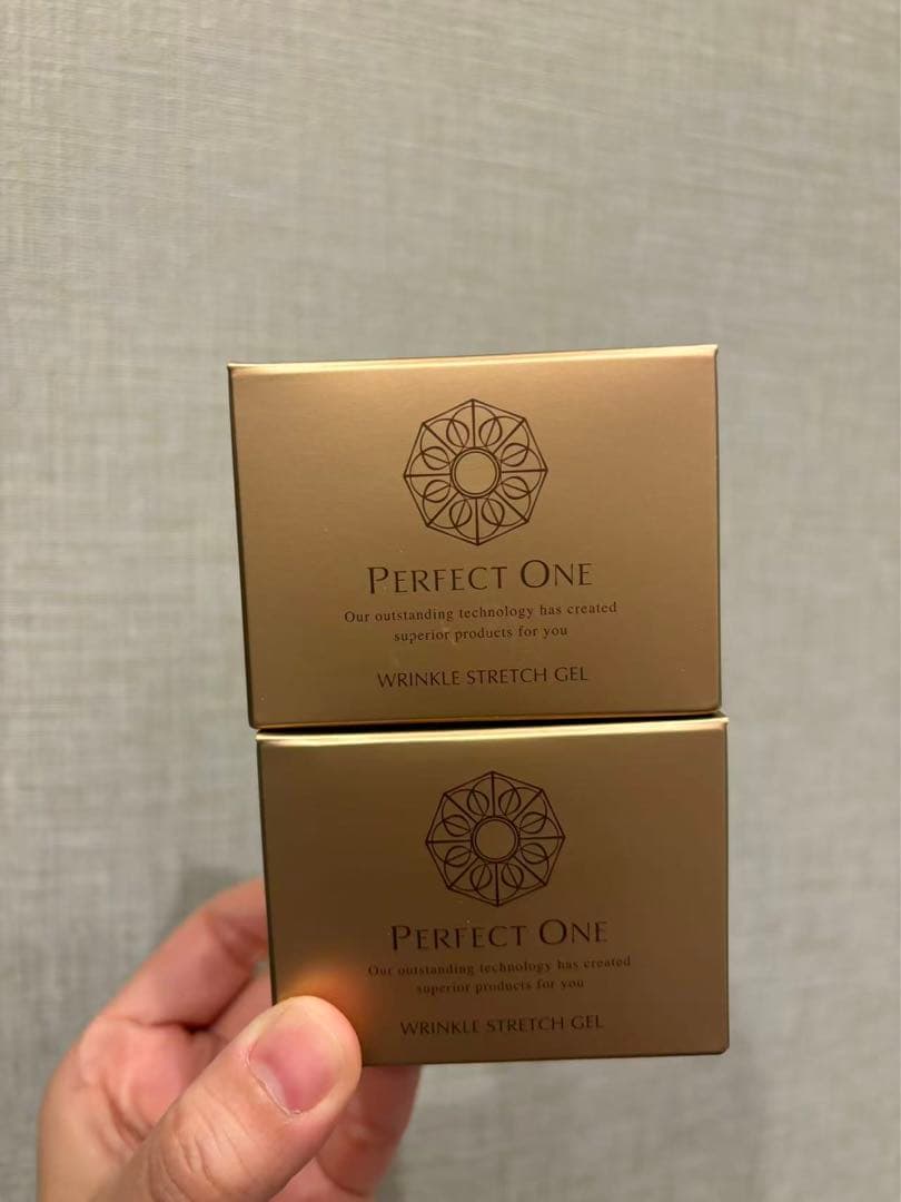 ⭐︎新品未開封⭐︎ パーフェクトワン　薬用リンクルストレッチジェル 50g 2個