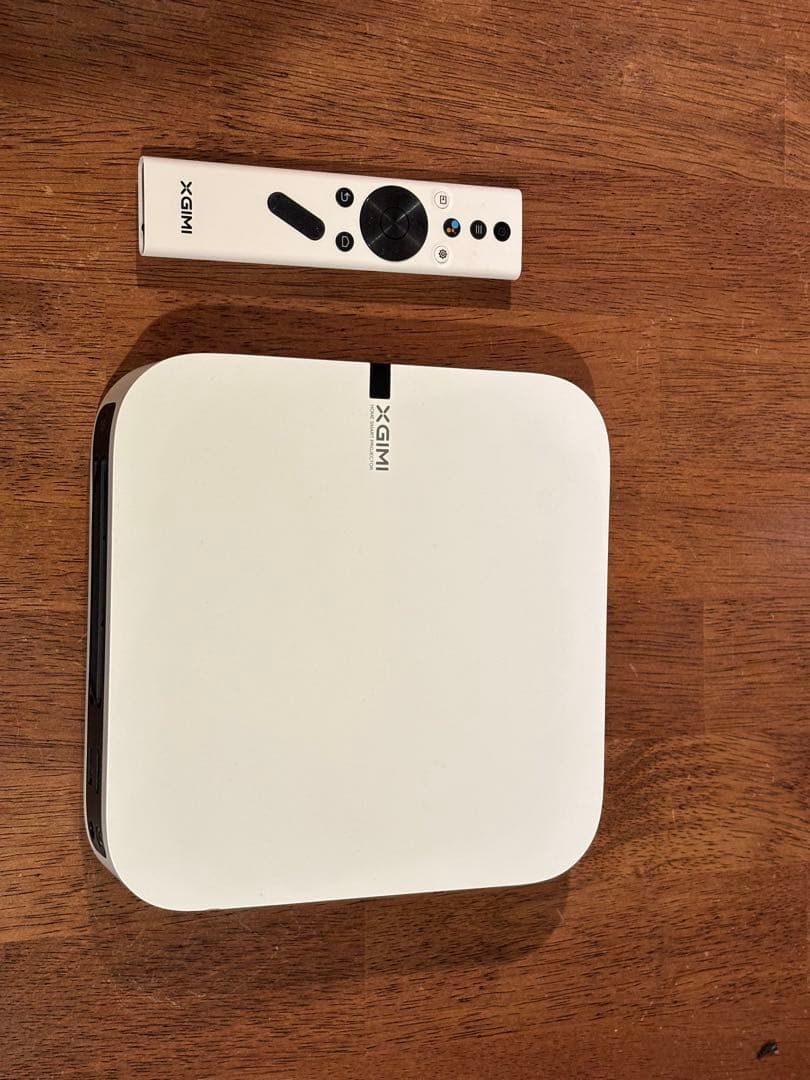 XGIMI Elfin ホワイト プロジェクター　付属品あり 箱付き